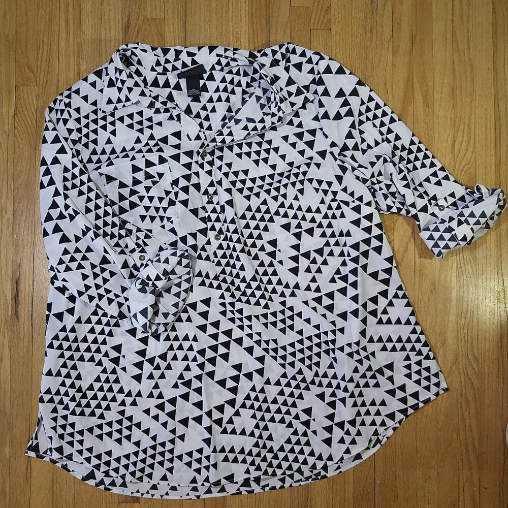 NWOT Maggie Barnes Half Button Front Blouse